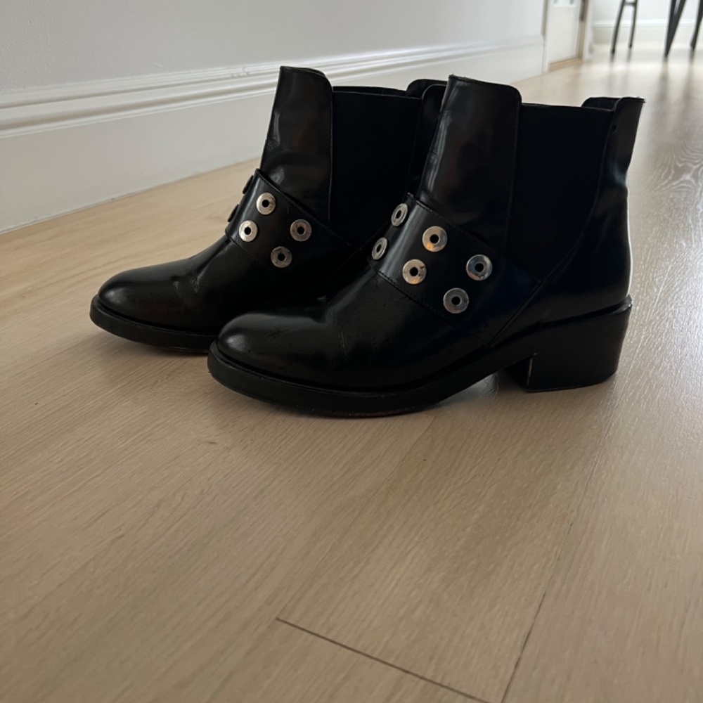 Sandros Alix Black Chelsea Boots With Silver Studd Hardware - Picture 2 of 5